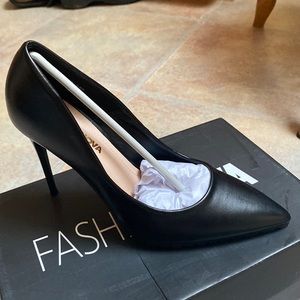 Brand New Black Pumps Fashion Nova